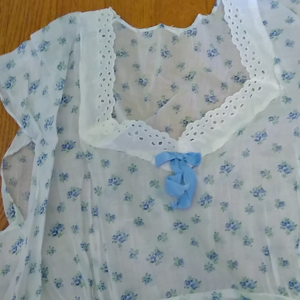 Vintage Blue & White Flower Print Maxi Dress